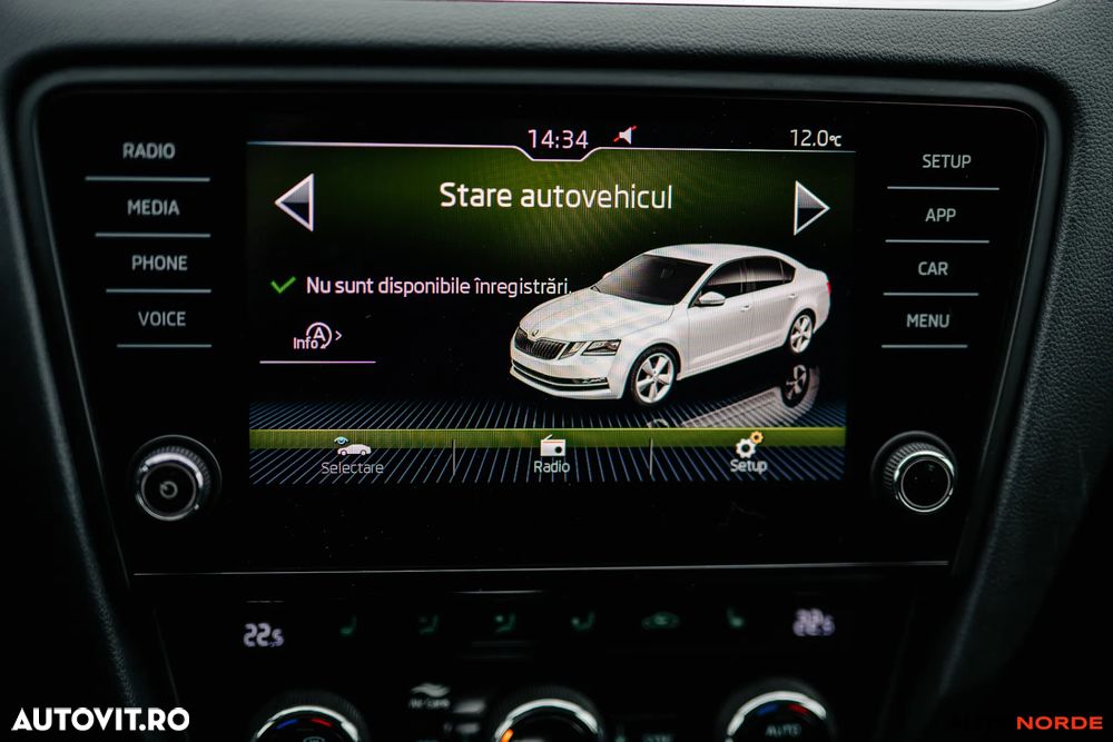 Skoda Octavia 2.0 TDI DSG Ambition - 25