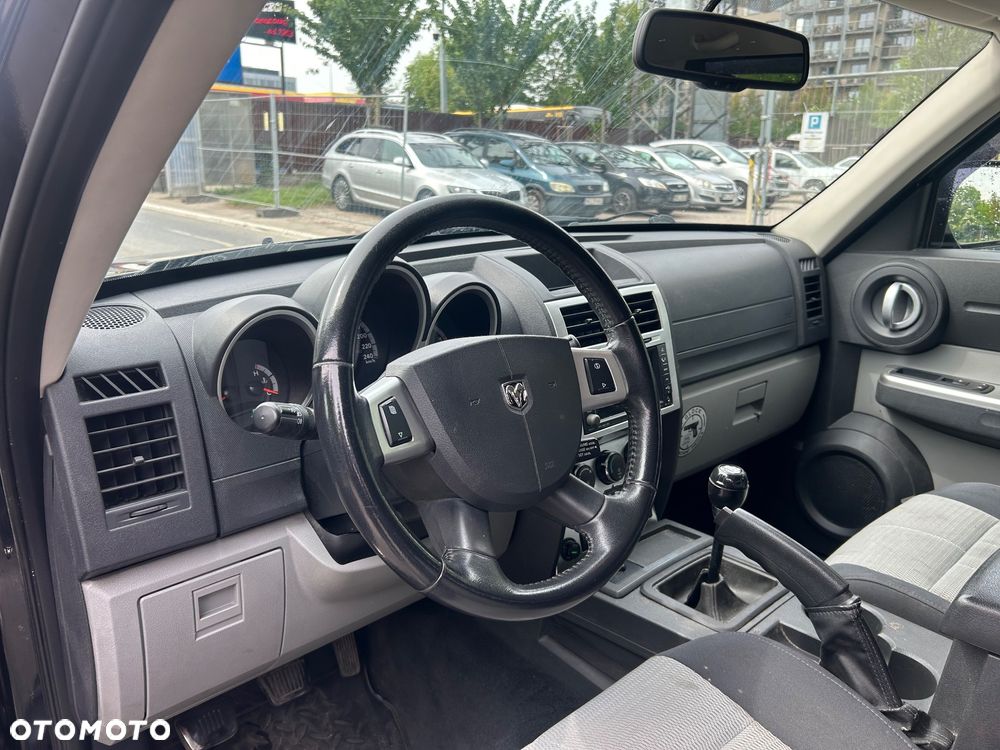 Dodge Nitro 2.8 CRD SE - 18