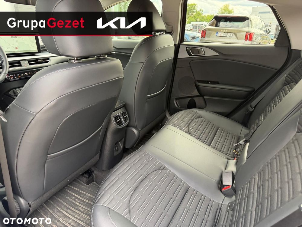 Kia XCeed - 15