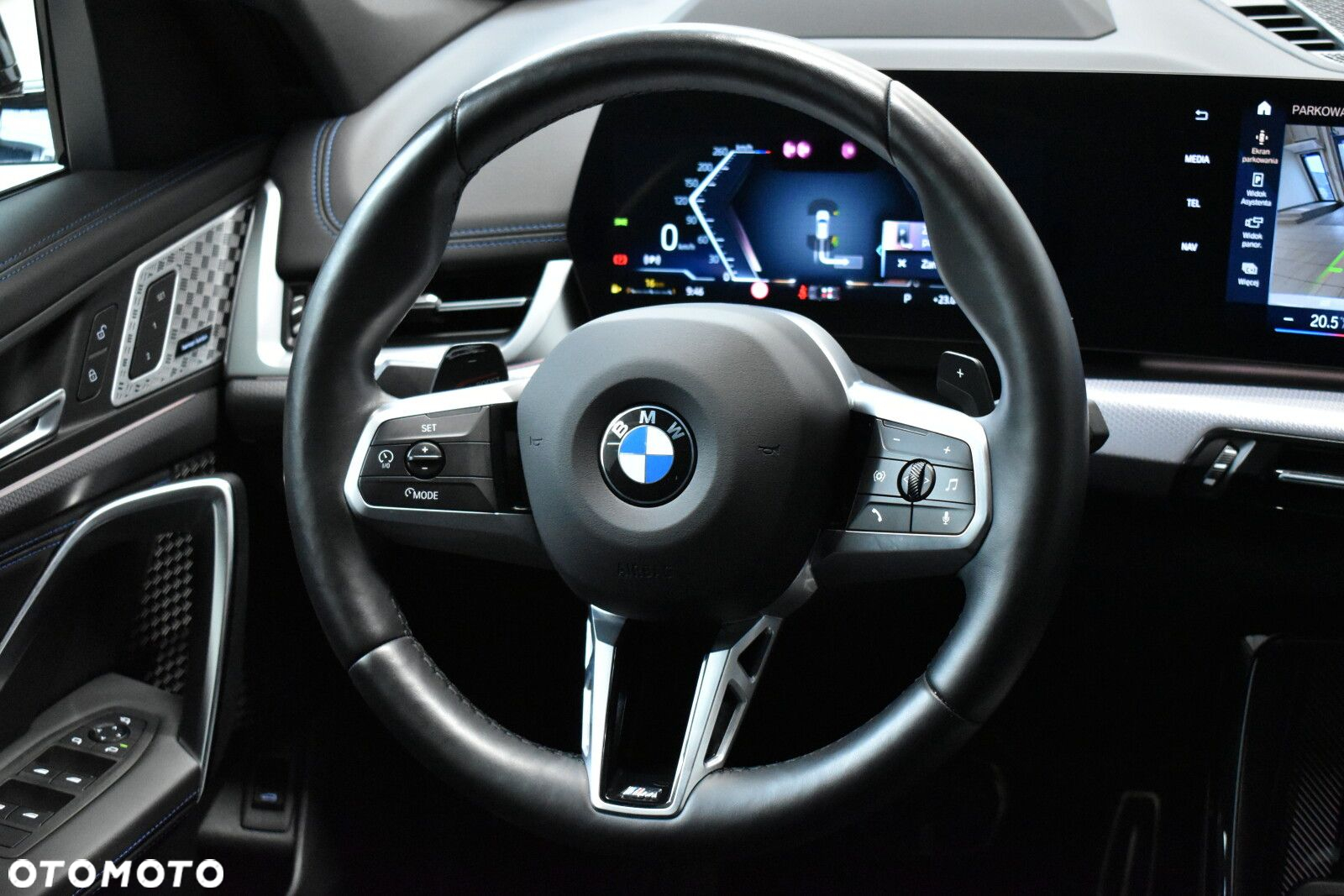 BMW X1 - 13