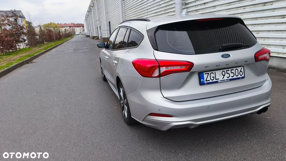 Ford Focus 1.5 EcoBlue Start-Stopp-System ST-LINE DESIGN - 10