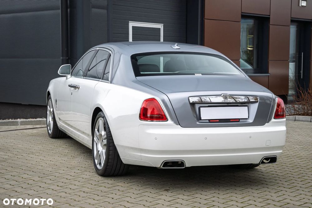 Rolls-Royce Ghost - 3
