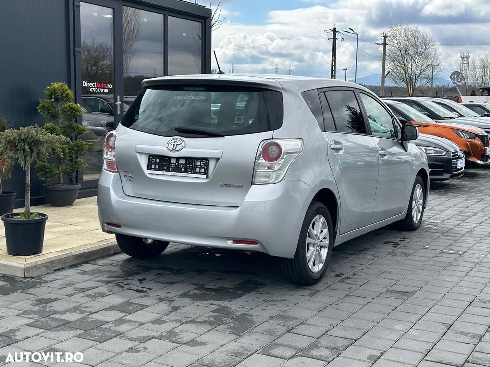Toyota Verso - 5