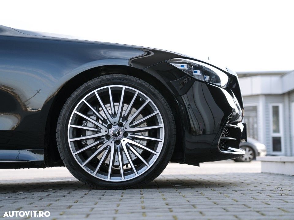 Mercedes-Benz S - 12