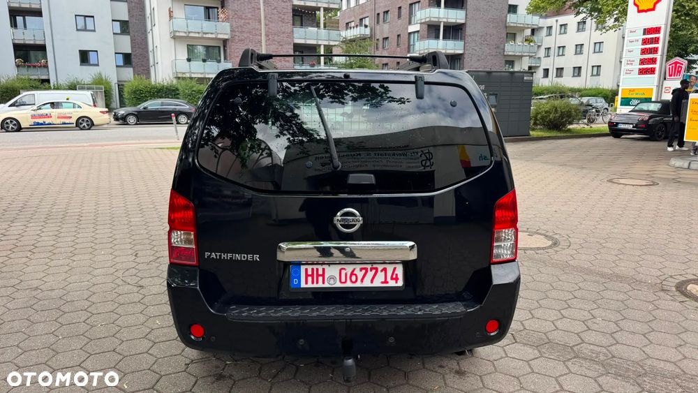 Nissan Pathfinder 2.5 DCi Elegance - 33
