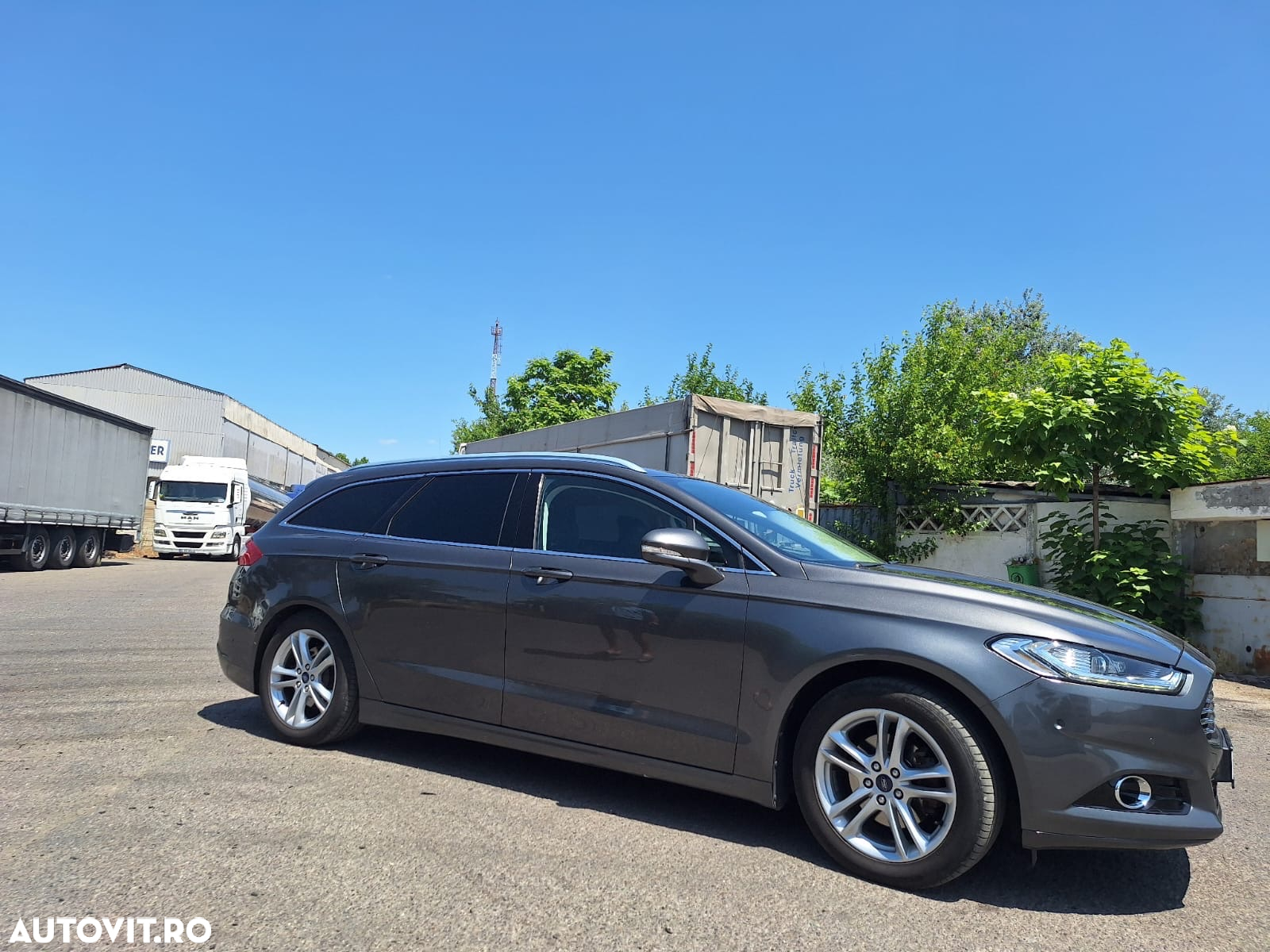 Ford Mondeo - 12