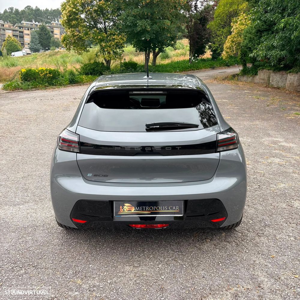 Peugeot e-208 Style - 19