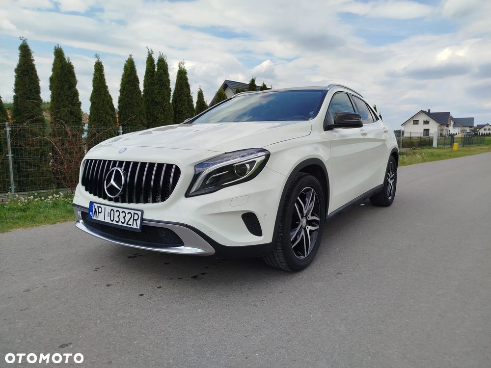 Mercedes-Benz GLA - 1