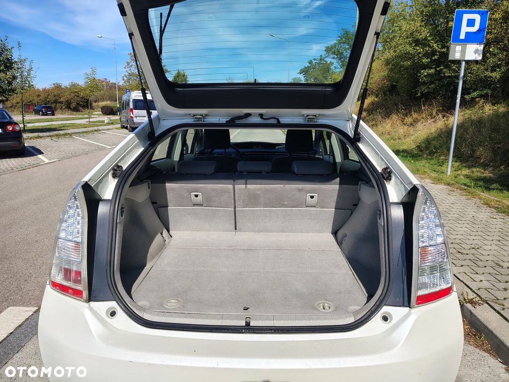 Toyota Prius - 27