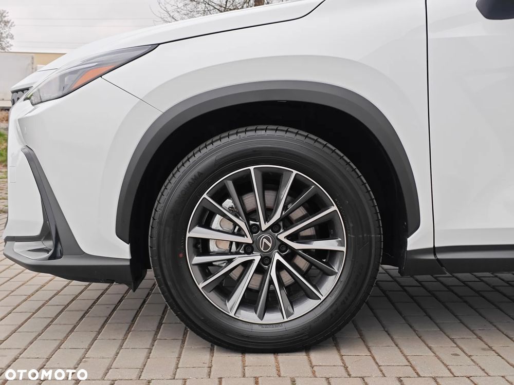 Lexus NX 350h Prestige AWD - 27