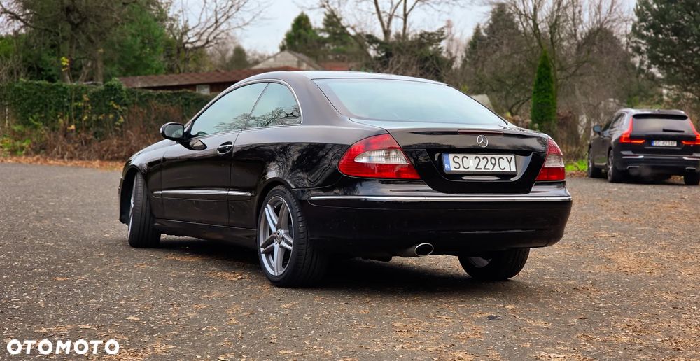 Mercedes-Benz CLK - 8