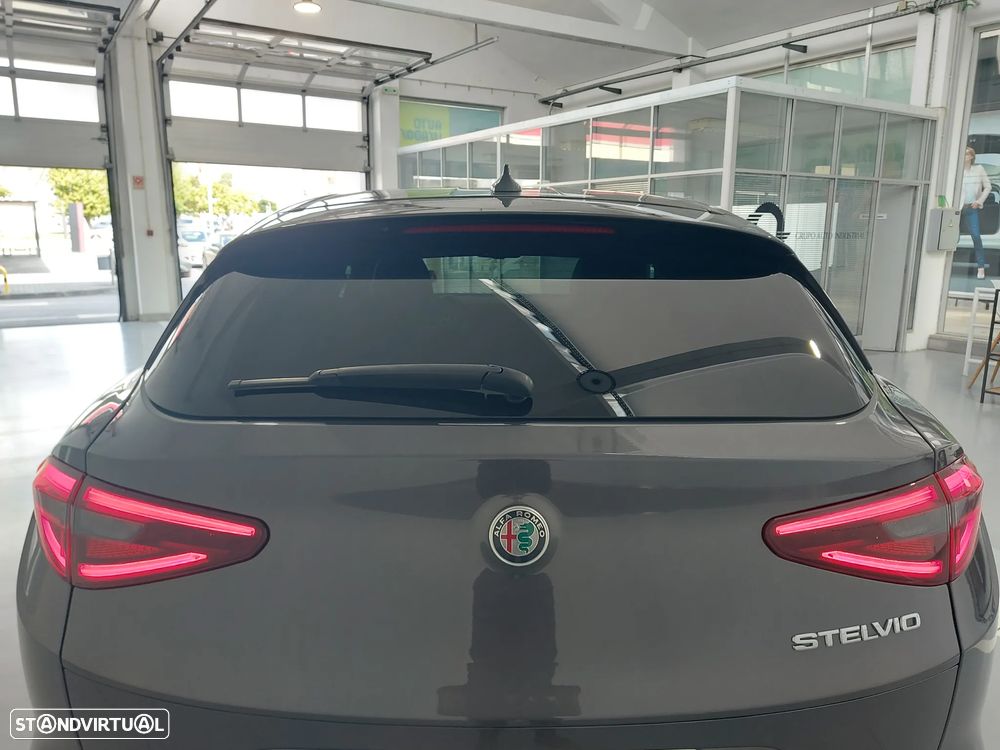 Alfa Romeo Stelvio 2.2 D Sprint AT8 - 54
