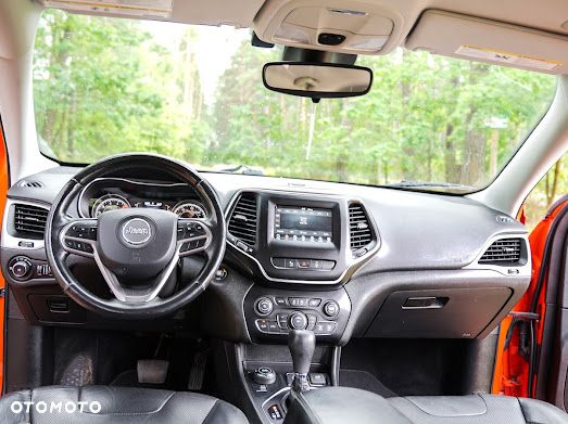 Jeep Cherokee - 7