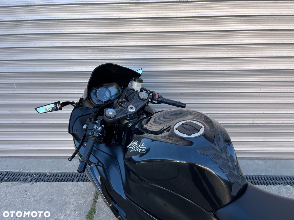 Kawasaki ZX - 28