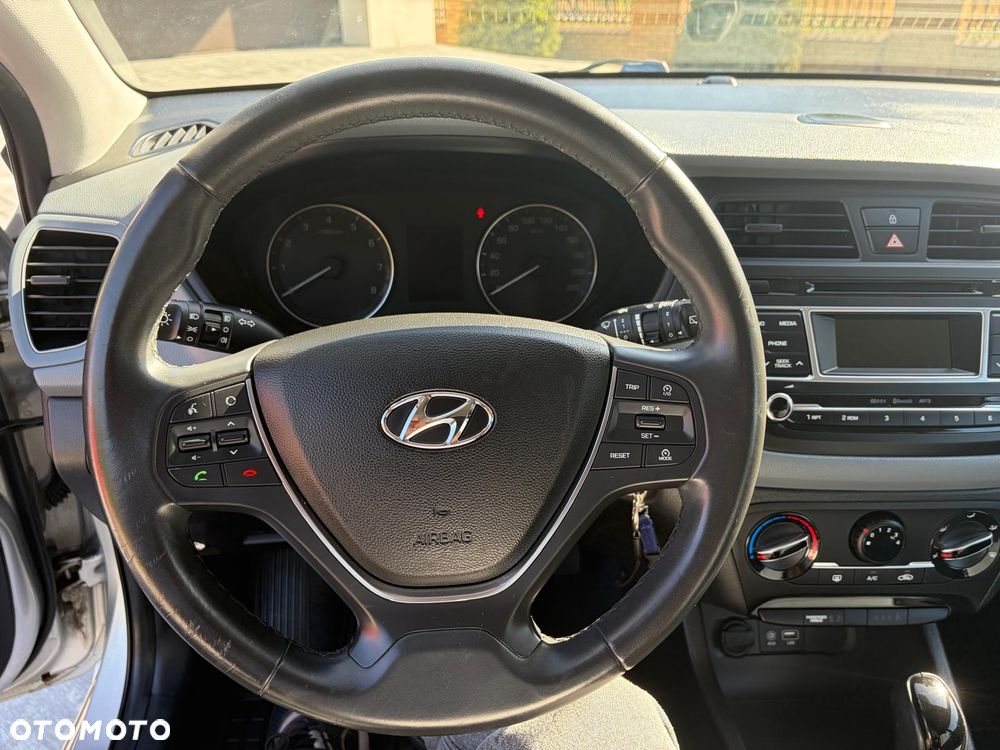Hyundai i20 1.4 Comfort - 15