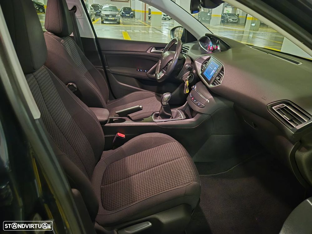 Peugeot 308 SW 1.6 BlueHDi Style - 36