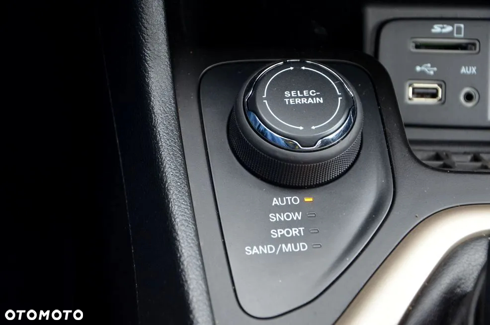 Jeep Cherokee 2.0 MJD Active Drive II Limited - 22
