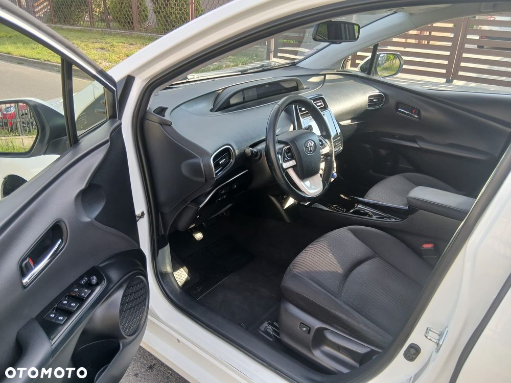 Toyota Prius 1.8 Hybrid Premium - 9