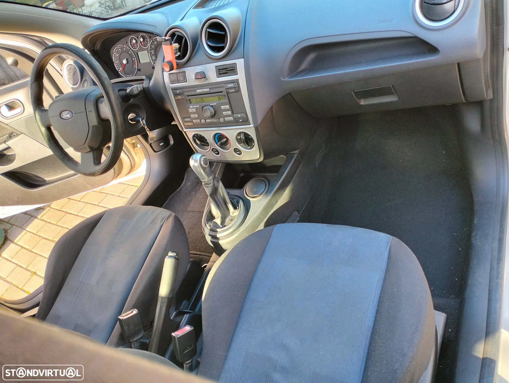 Ford Fiesta 1.25 Ambiente - 8