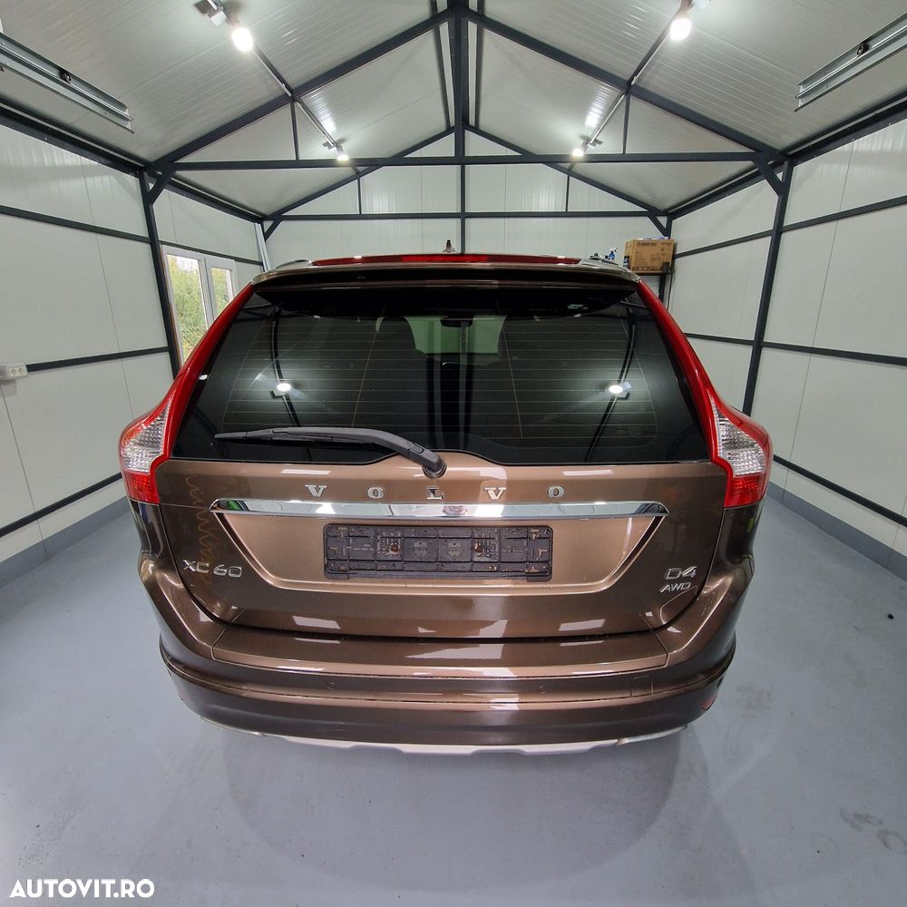 Volvo XC 60 D4AWD Kinetic - 6