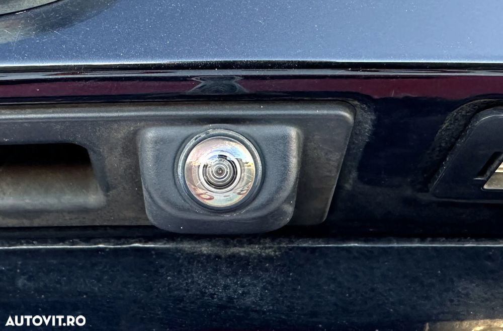 BMW Seria 3 - 34