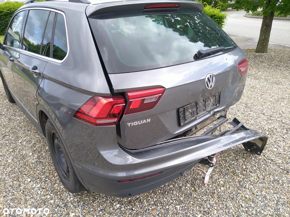 Volkswagen Tiguan - 10