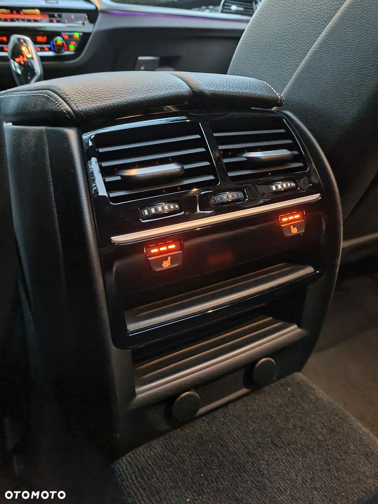 BMW Seria 5 540d xDrive M Sport sport - 23