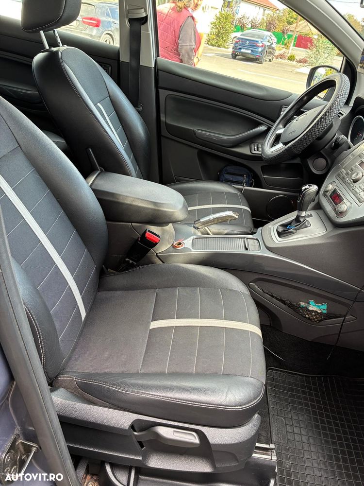 Ford Kuga - 3