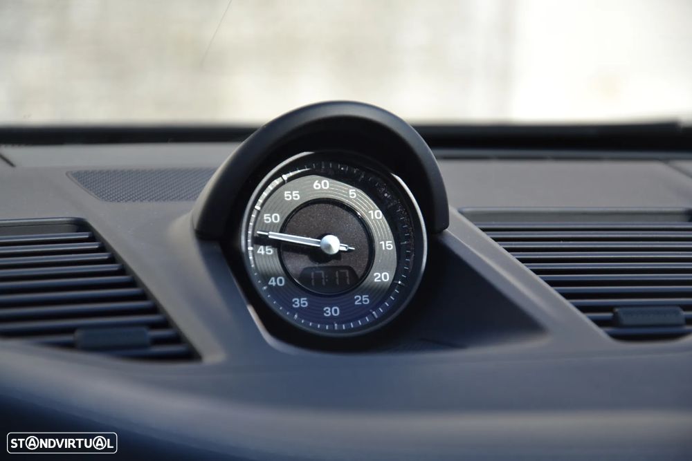 Porsche 911 (992) Carrera 4S PDK - 37