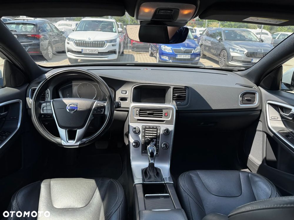 Volvo V60 D3 Drive-E Momentum - 8