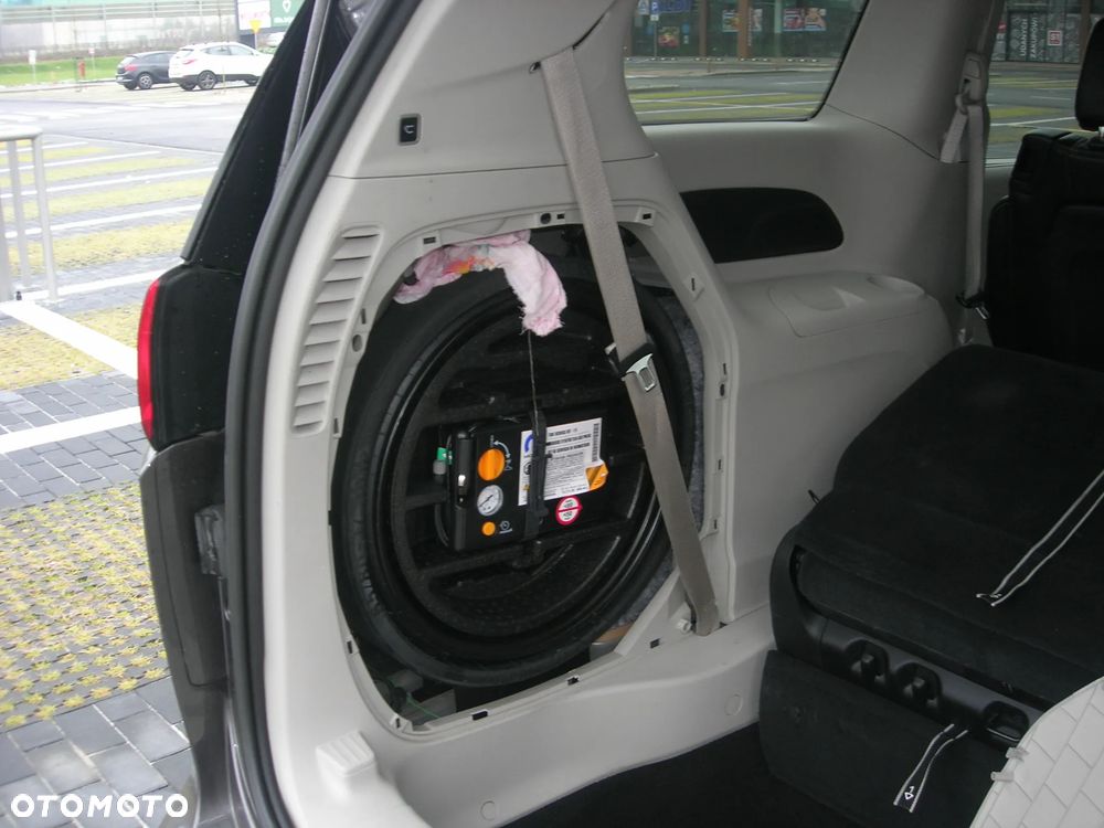 Chrysler Voyager - 9