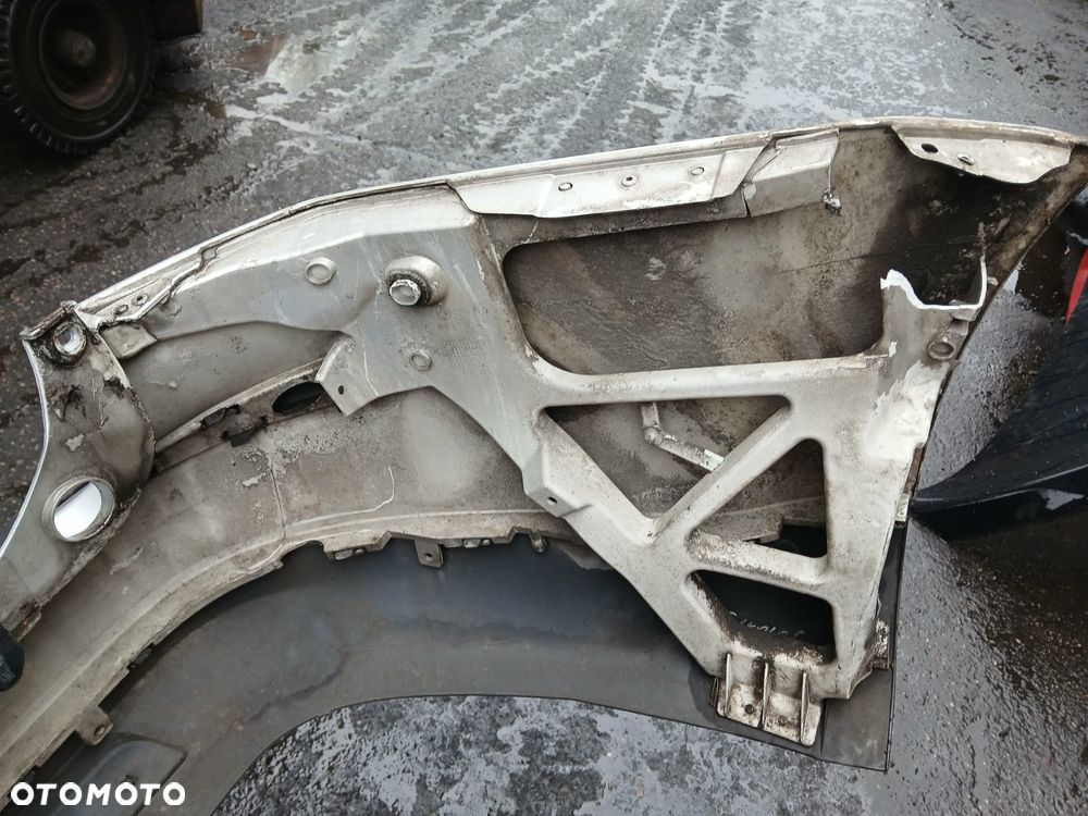 Ford Focus Mk2 Kombi zderzak tylny - 7