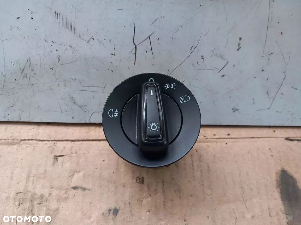 WŁĄCZNIK ŚWIATEŁ SEAT IBIZA IV LIFT 5G0941431AA - 2