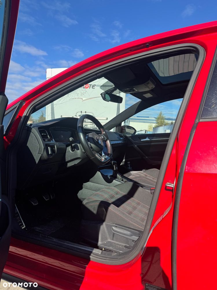 Volkswagen Golf GTI Performance BlueMotion Technology - 9