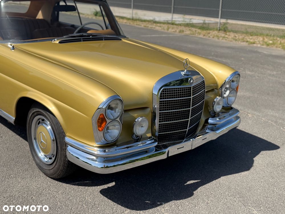 Mercedes-Benz 280 - 11