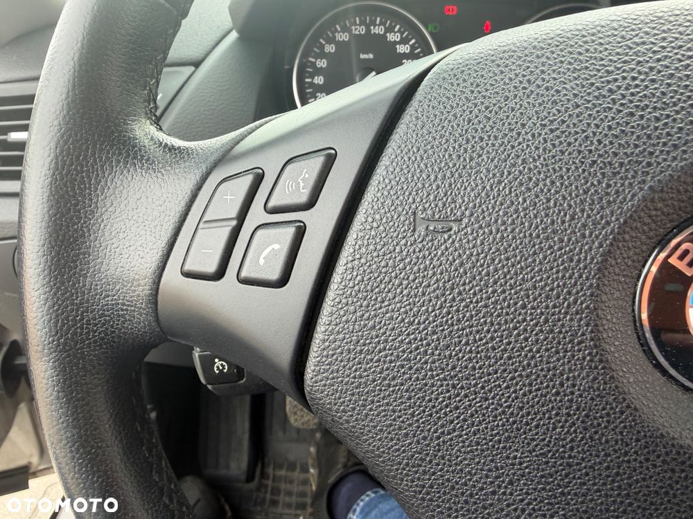 BMW X1 sDrive18i - 29