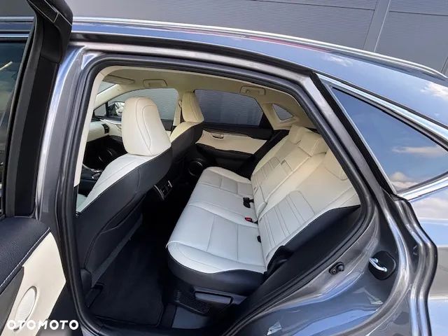 Lexus NX 300h F Impression AWD - 23
