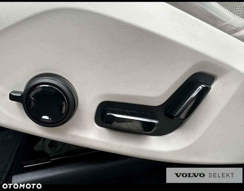 Volvo XC 60 B5 B AWD Inscription - 10