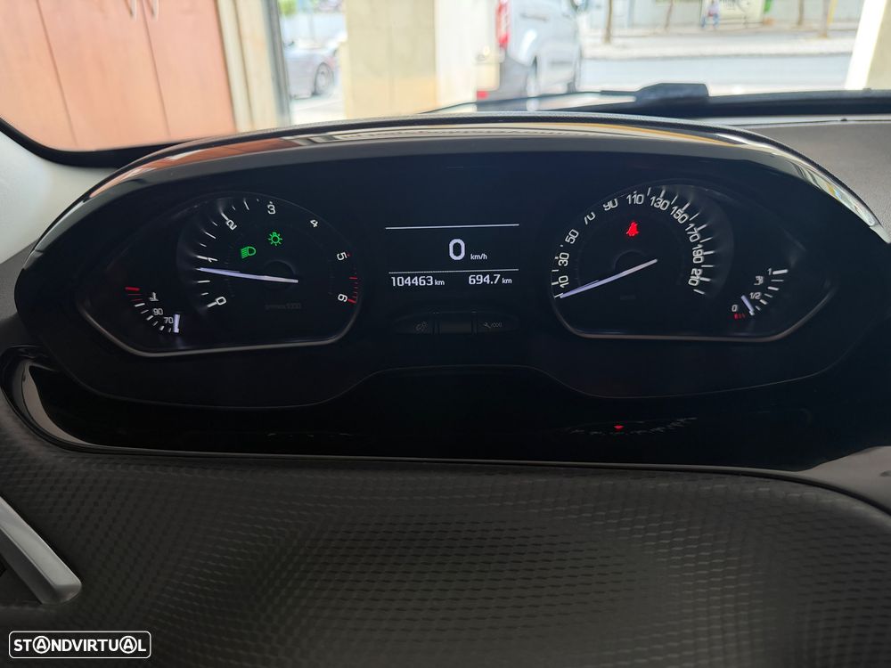 Peugeot 208 BlueHDi 100 Allure - 12