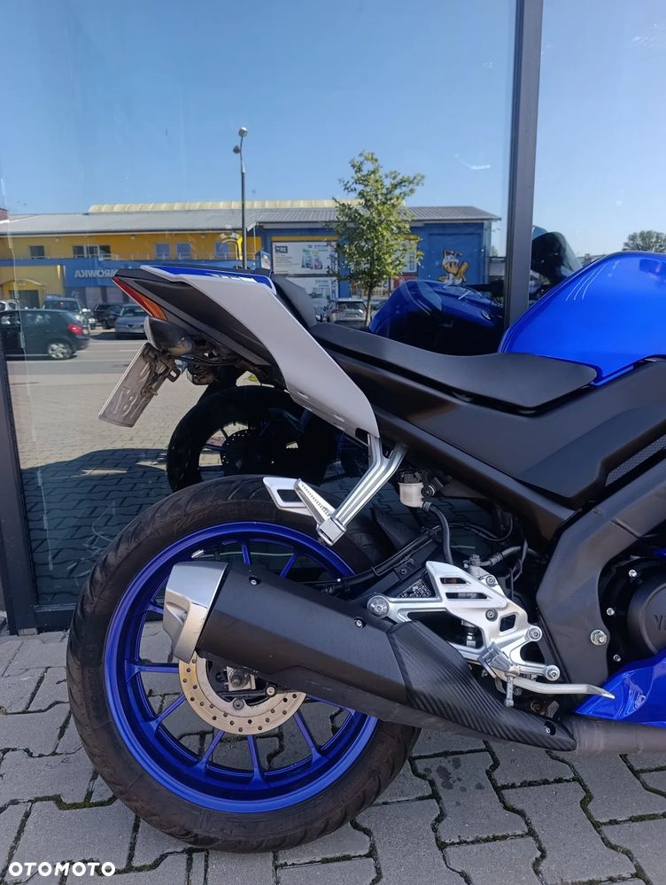 Yamaha YZF - 19