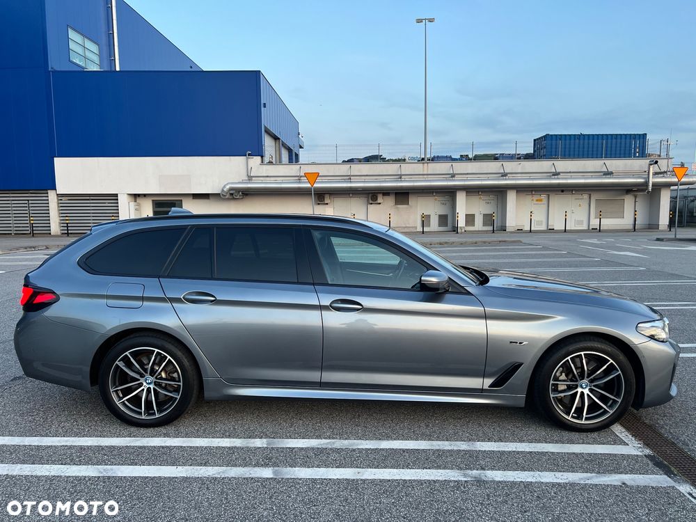 BMW Seria 5 530e xDrive M Sport sport - 4