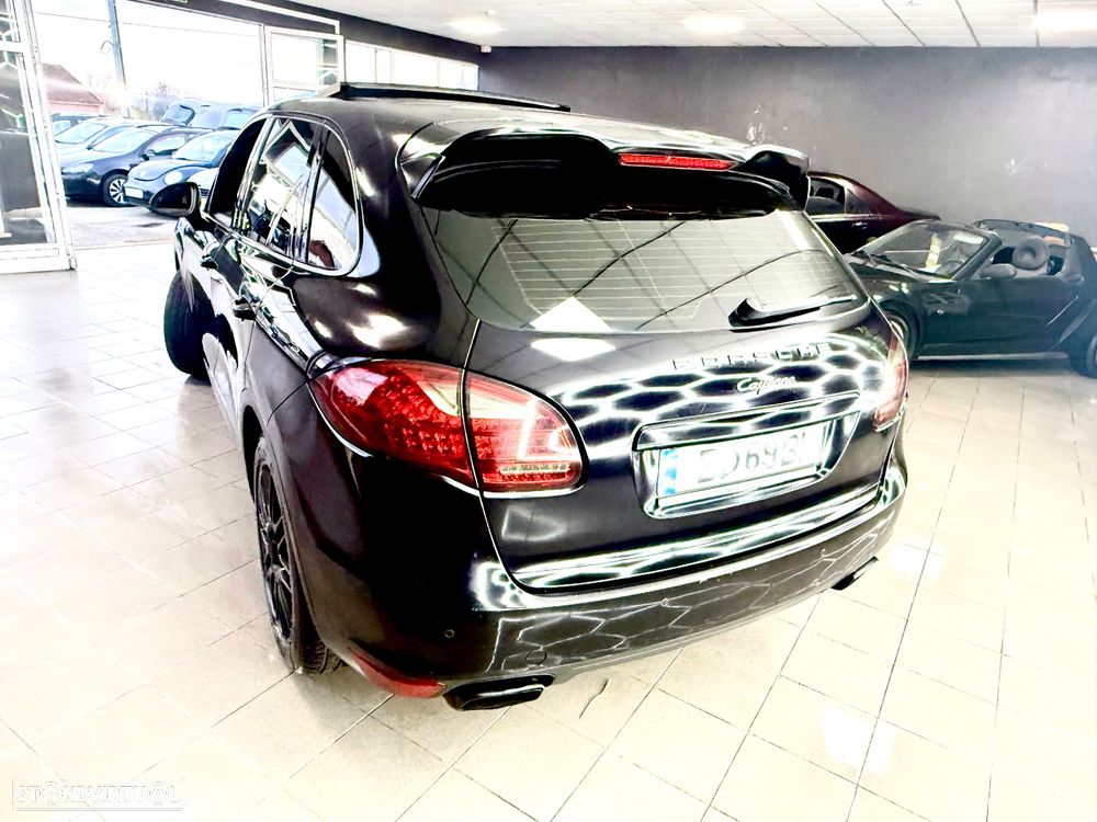 Porsche Cayenne Tiptronic S - 6