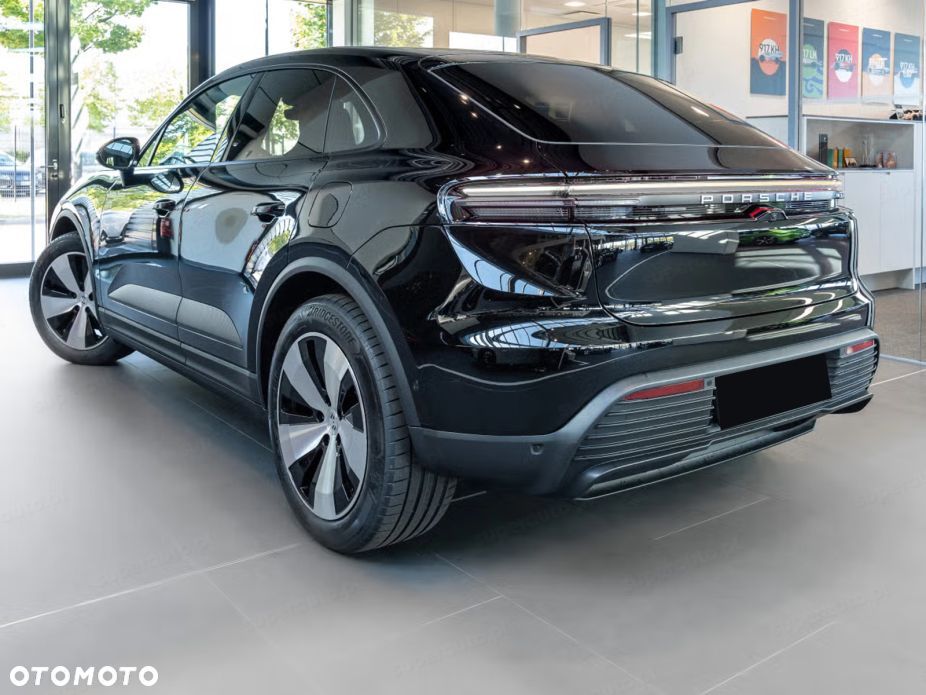 Porsche Macan - 2