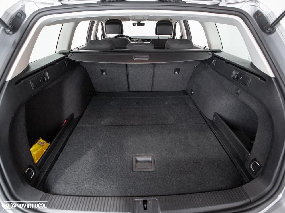 VW Passat Variant 1.6 TDI Confortline - 12