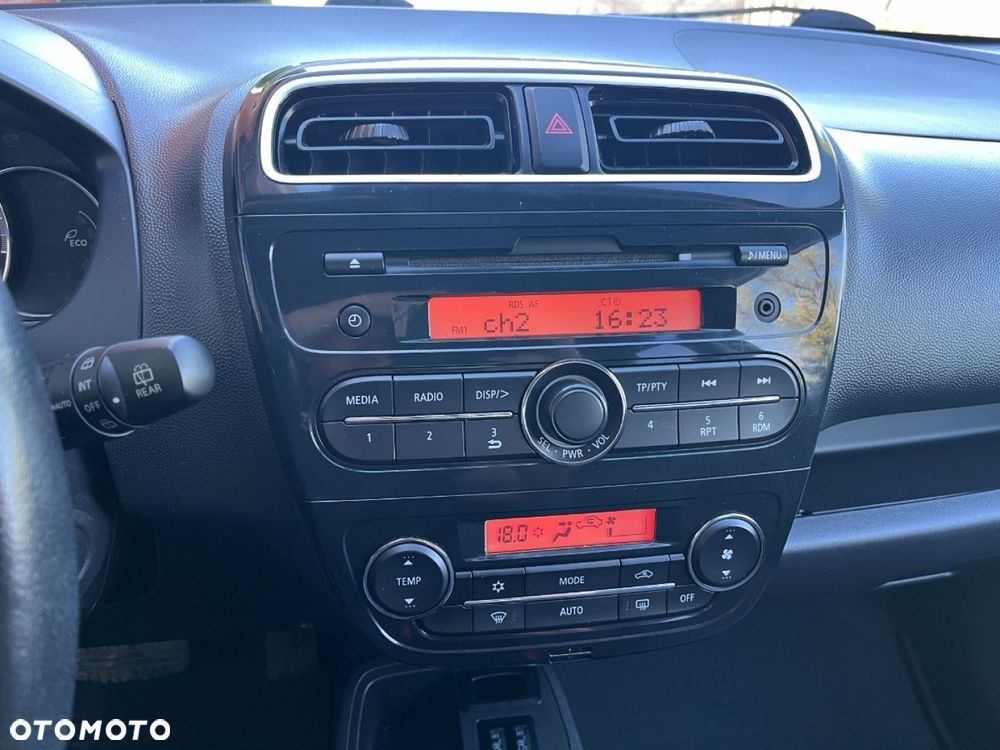 Mitsubishi Space Star 1.2 AS&G Instyle CVT - 10
