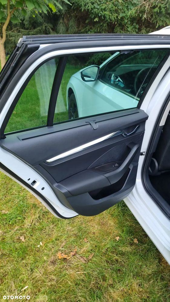 Skoda Octavia 2.0 TDI DSG Style - 18