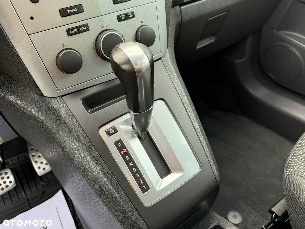 Opel Zafira - 16