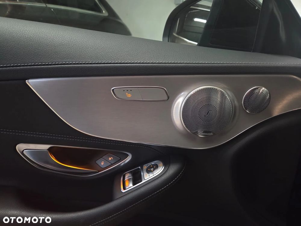 Mercedes-Benz Klasa C 200 4MATIC 9G-TRONIC - 9
