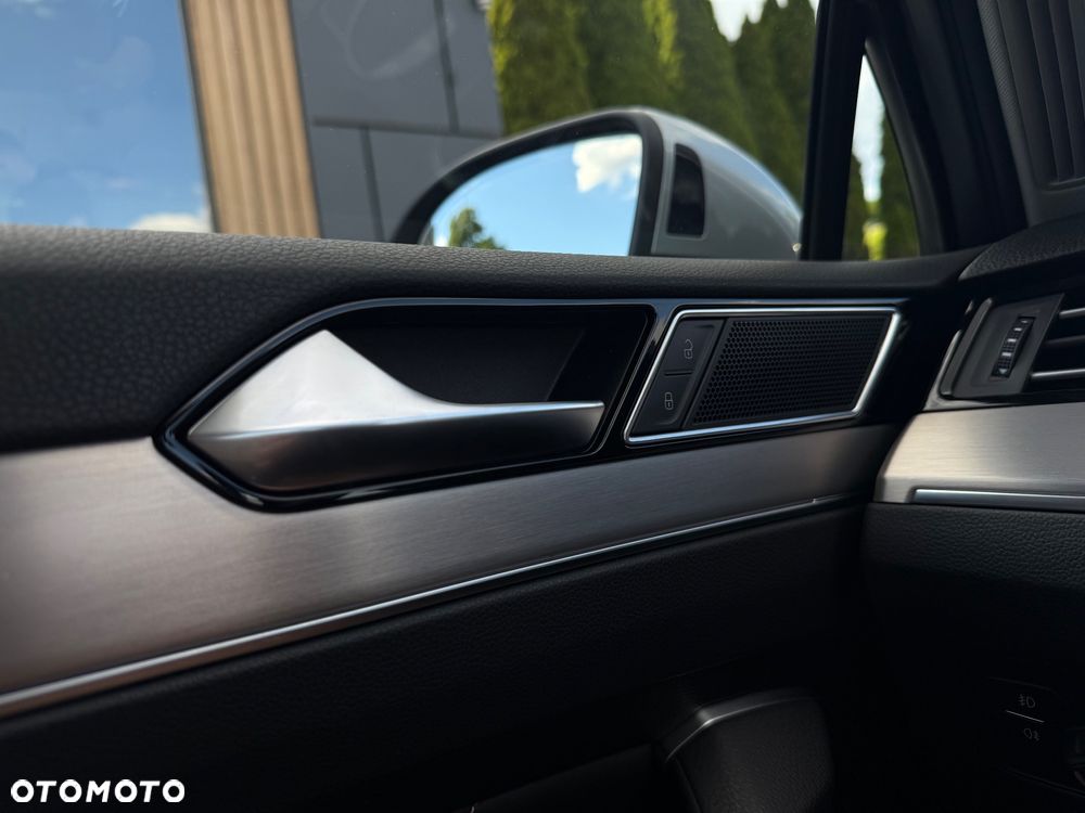 Volkswagen Passat - 35