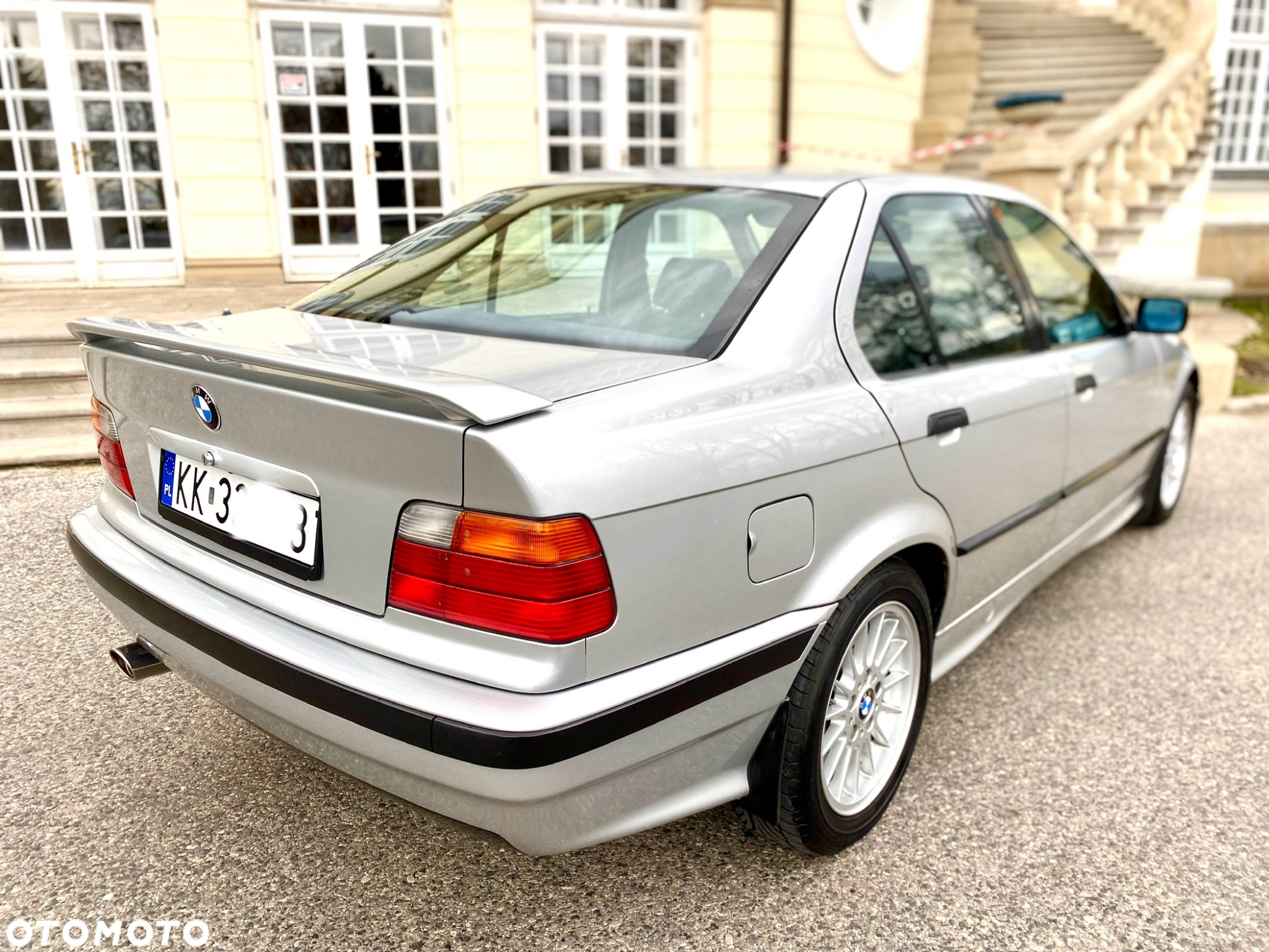 BMW Seria 3 316i Touring - 9